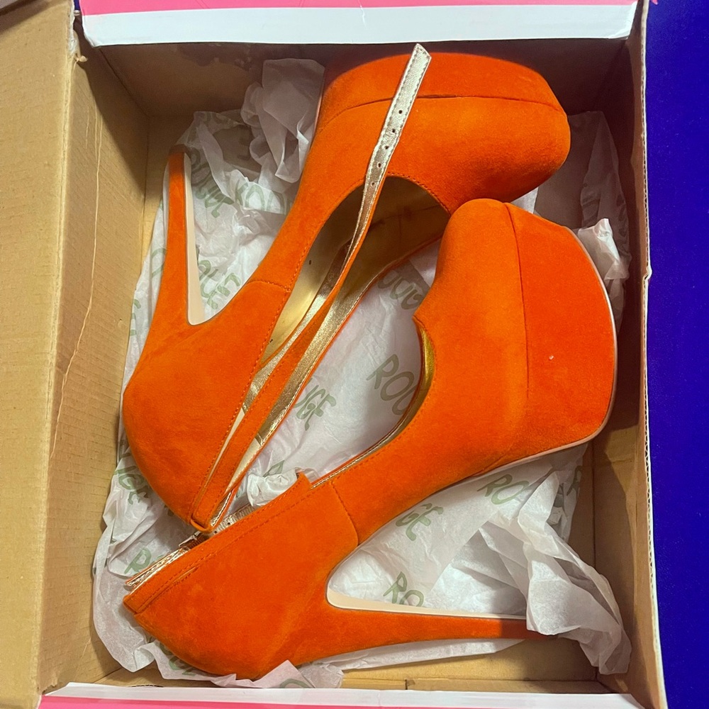 Women High heel pump